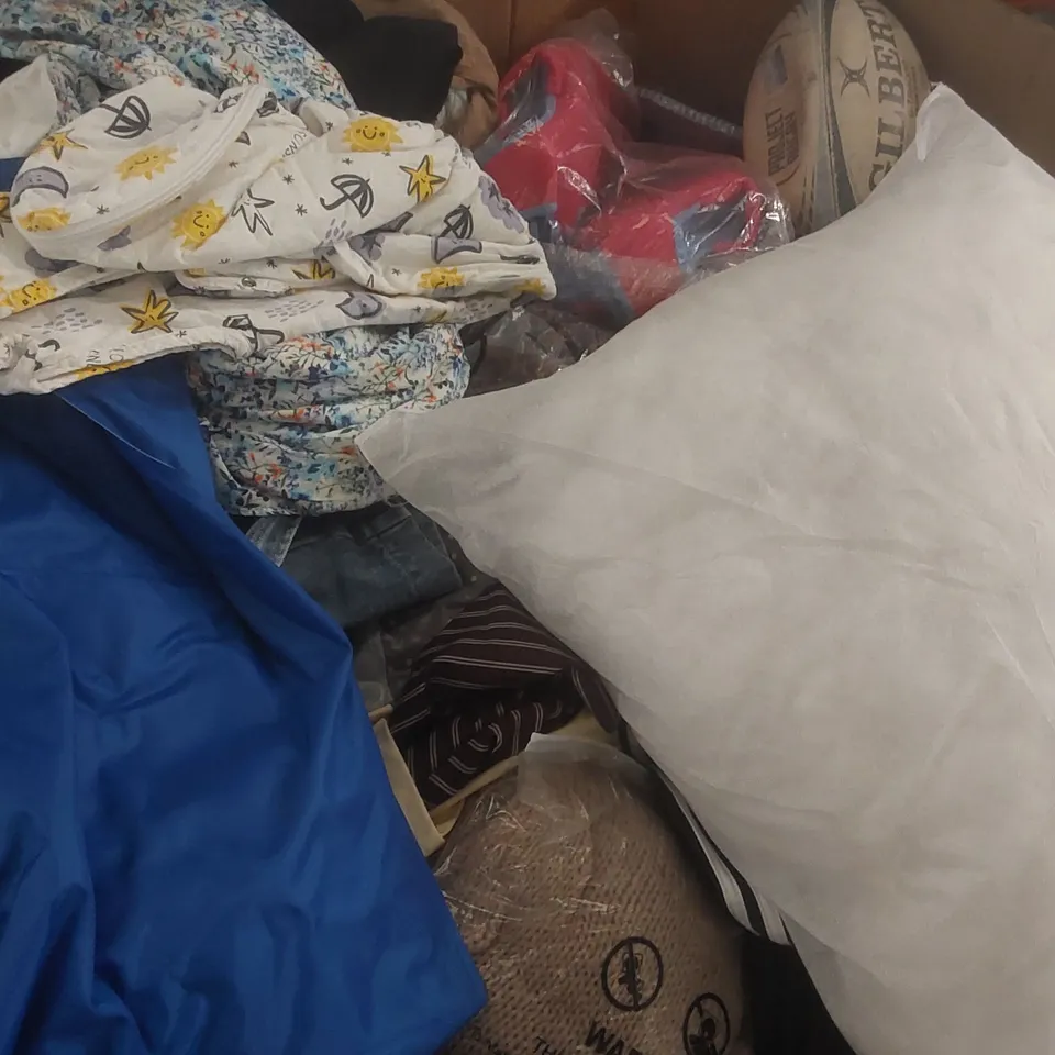 PALLET CONTAINING A VERY LARGE QUANTITY OF ASSORTED CONSUMER PRODUCTS INCLUDING: CLOTHING, PILLOW, RUGBY BALL ECT