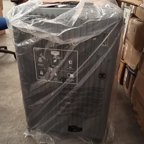 BOXED LUGG VACAY 28" SUITCASE - RAVEN