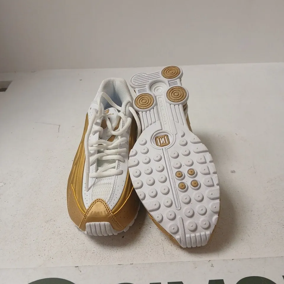 NIKE SHOX TRAINERS – WHITE & METALLIC GOLD - UK 4 