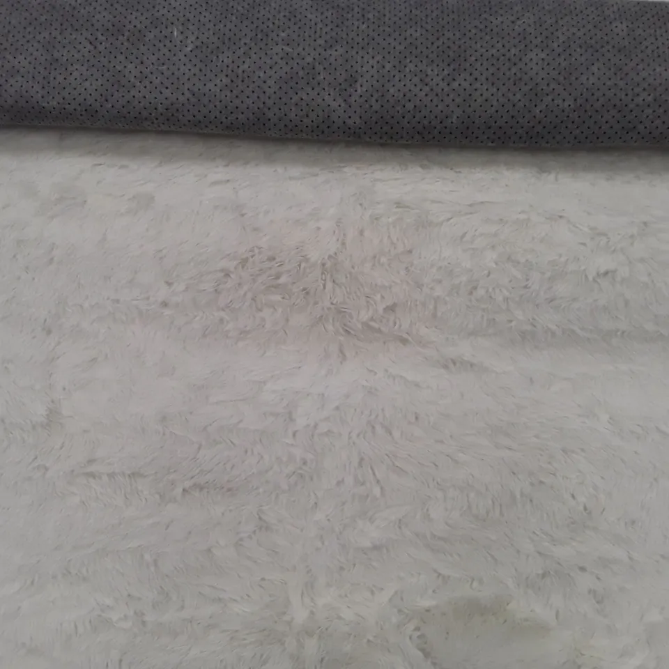 PACO HOME SILKY RUG IN WHITE (160X220CM)