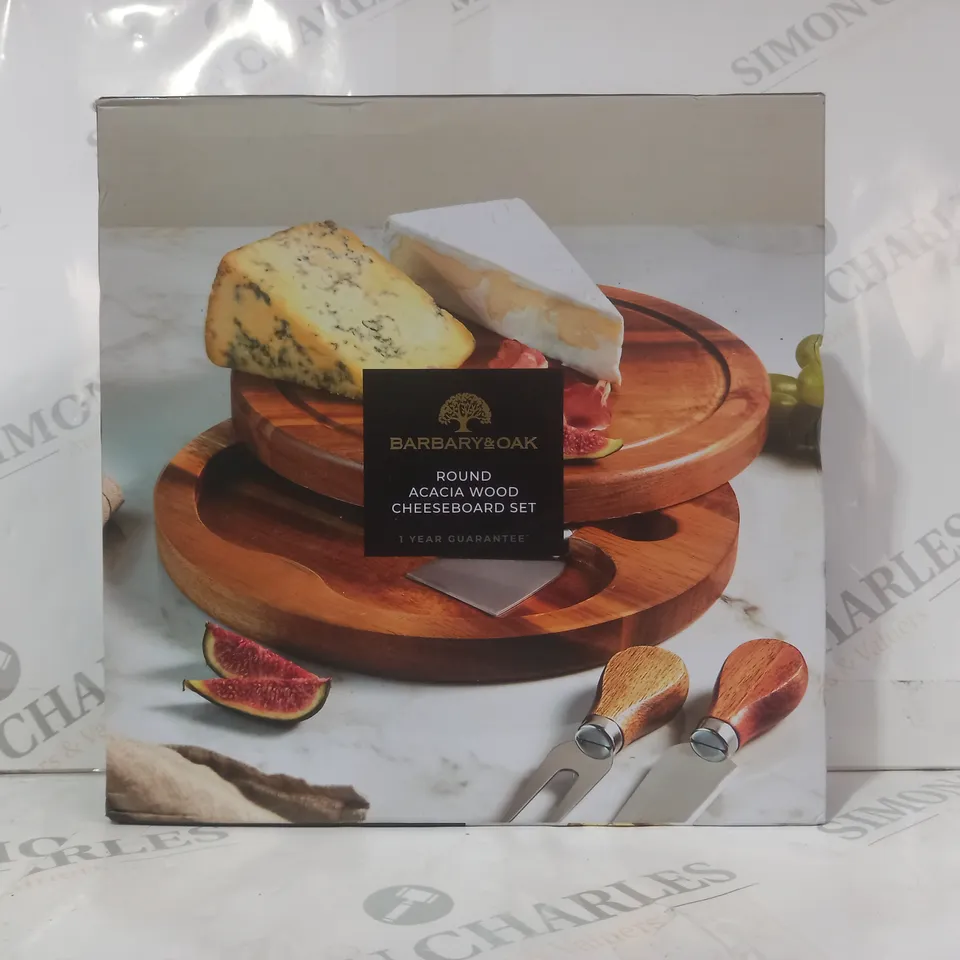 BOXED BARBARY & OAK ROUND ACACIA WOOD CHEESEBOARD SET
