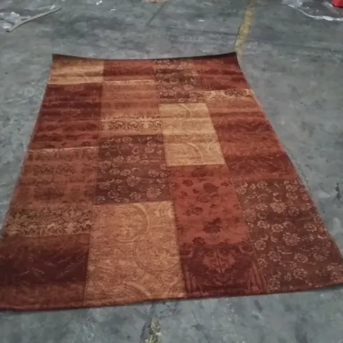QUALITY DESIGNER AREA RUG - APPROXIMATELY 230X157