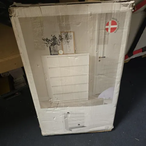 WHITE CHEST WITH 5 DRAWERS – BOXED (DANISH DESIGN)