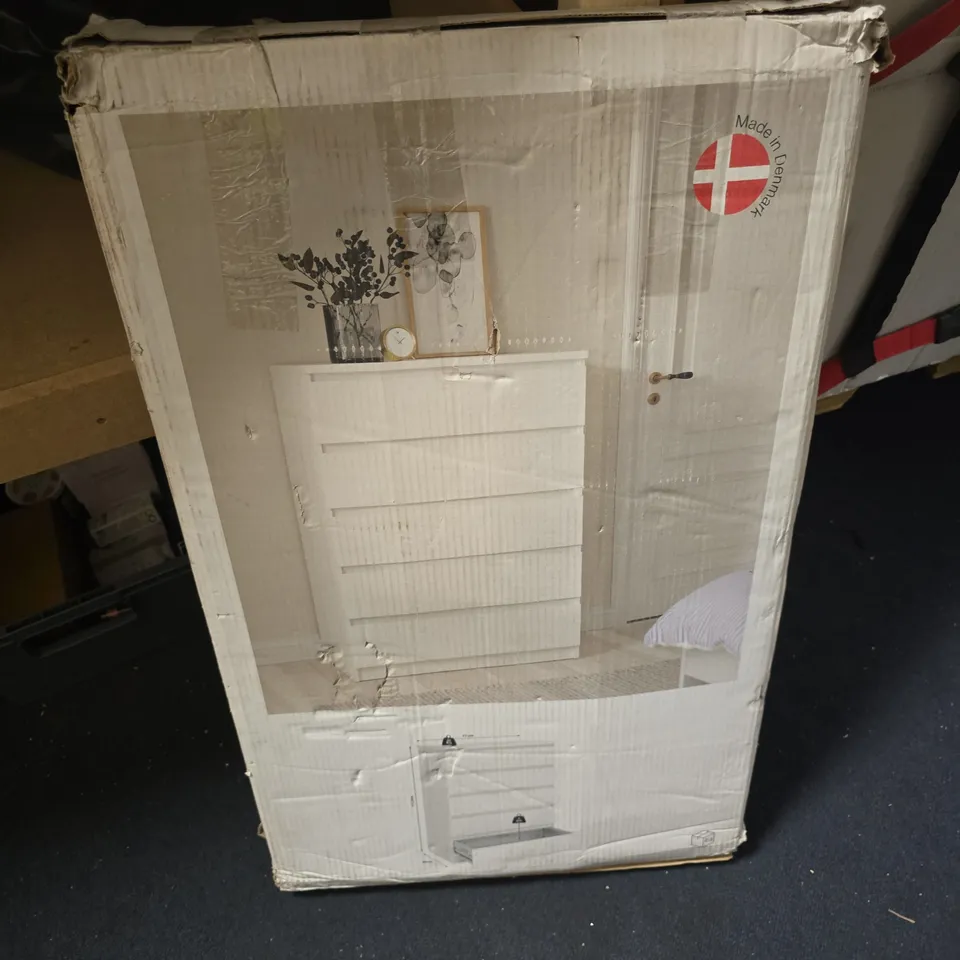 WHITE CHEST WITH 5 DRAWERS – BOXED (DANISH DESIGN)