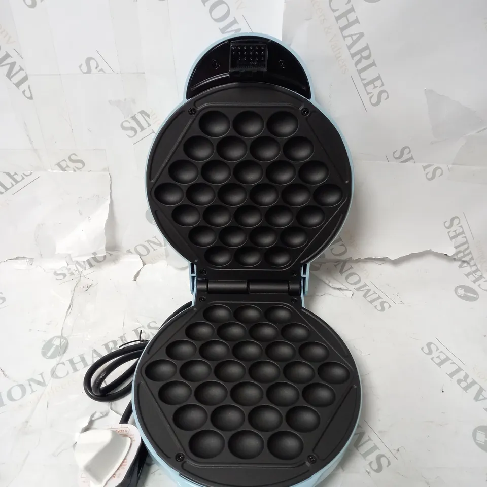 GILES AND POSNER BUBBLE WAFFLE MAKER