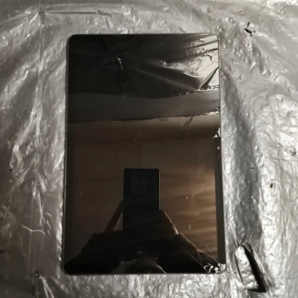 LENOVO TABLET – SILVER, REAR CAMERA MODULE, DOLBY AUDIO