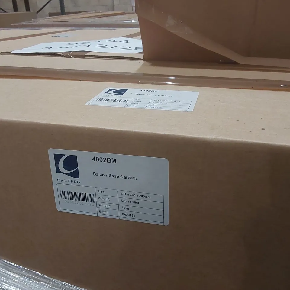 PALLET CONTAINING A LARGE QUANTITY OF ASSORTED BATHROOM FURNITURE PARTS INCLUDING: CALYPSO BASIN/BASE CARCASSES ECT