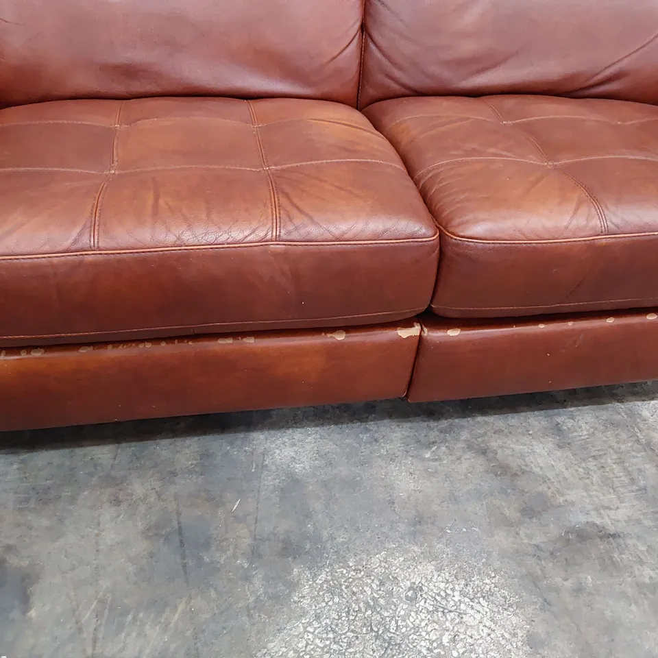 PAIR OF QUALITY ITALIAN DESIGNER POWER RECLINING TWO SEATER SOFAS CHESTNUT LEATHER 