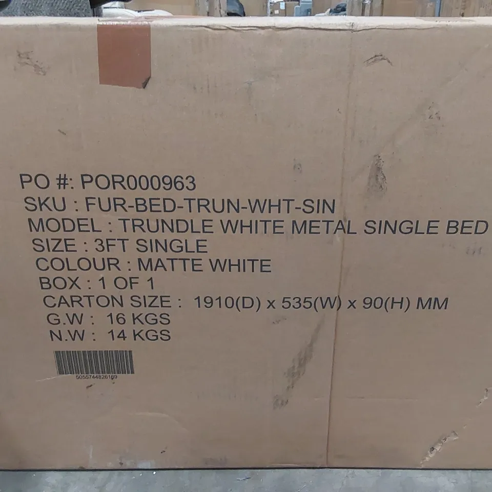 BOXED DESIGNER WHITE METAL UNDERBED TRUNDLE IN WHITE // SINGLE (1 BOX)