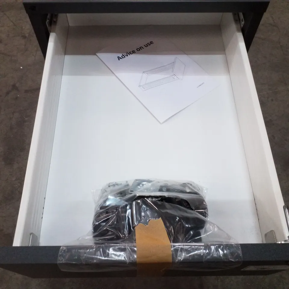 BOXED MOBILE PEDESTAL FLEXUS 3 DRAWERS, 600X400X600 MM, GREY