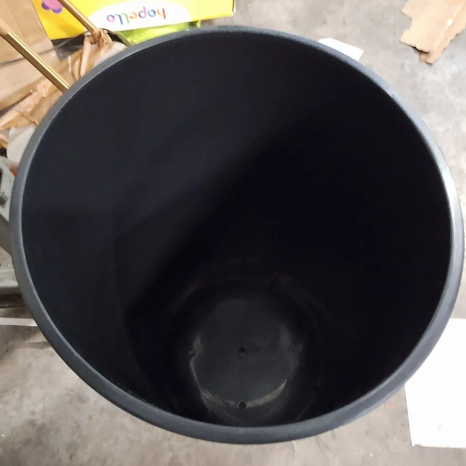 BOXED BLACK PLASTIC BIN WITH GREY LID