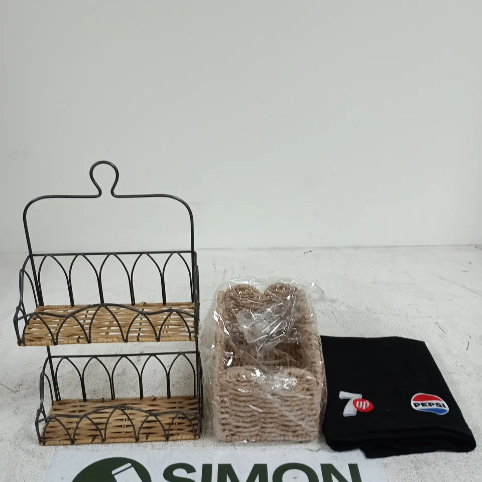 APPROXIMATELY 15 ASSORTED HOUSEHOLD PRODUCTS TO INCLUDE A 7UP PEPSI TEA TOWEL, WICKER STYLE SPICE RACK AND A WICKER STYLE BASKET
