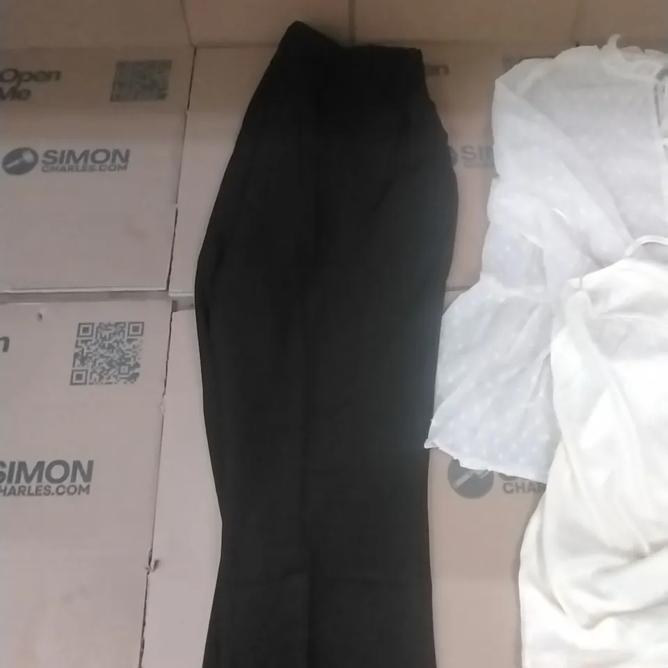 PALLET OF BRAND NEW WOMENS QUALITY DESIGNER CLOTHES APPROXIMATELY 115 TO INCLUDE; TOPS, PANTS, JUMPERS ETC
