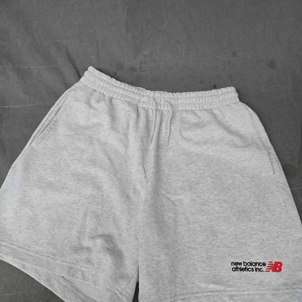 NEW BALANCE MEN'S SHORTS – GREY, SIZE M