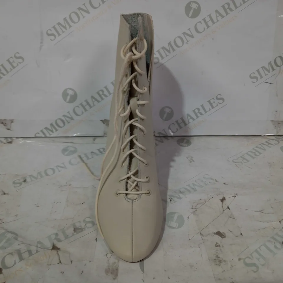 BOXED PAIR OF ZARA BLOCK HEEL BOOTS IN BEIGE EU SIZE 37