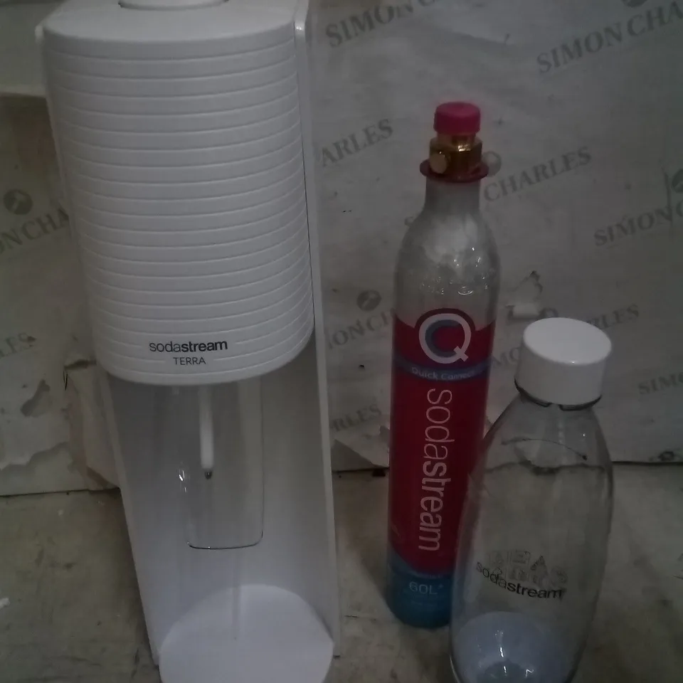 BOXED SODASTREAM TERRA WATER MACHINE 