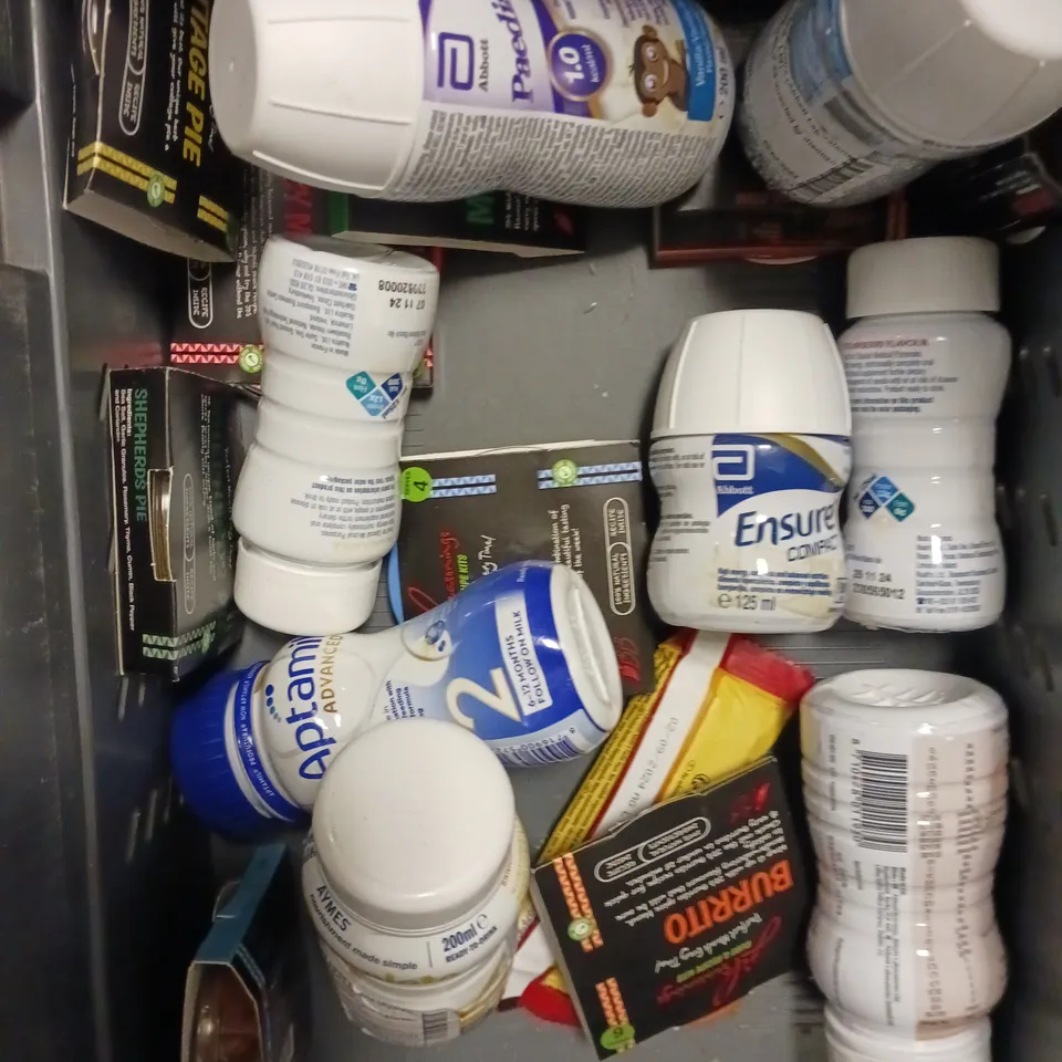 APPROXIMATELY 20 ASSORTED FOOD/DRINK PRODUCTS TO INCLUDE H&B PUMPKIN SEEDS, JD SEASONINGS, GRENADE PROTEIN SHAKES ETC 