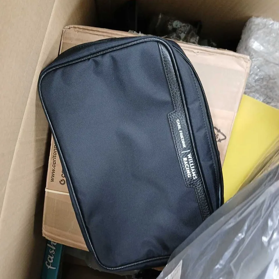 Mixed lot – Large wrapped item with navy carry bag and assorted household accessories