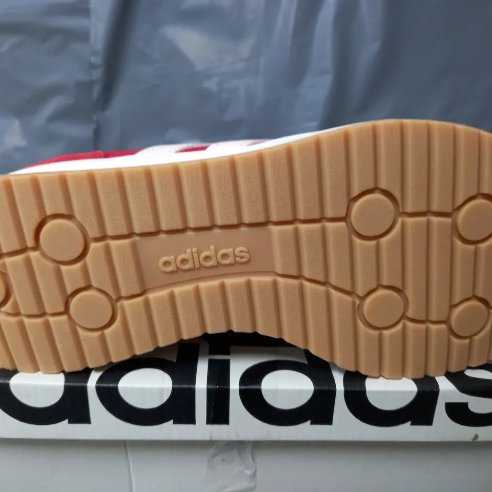 BOXED PAIR OF ADIDAS RUN 70s 2.0 TRAINERS IN RED/WHITE - UK 6
