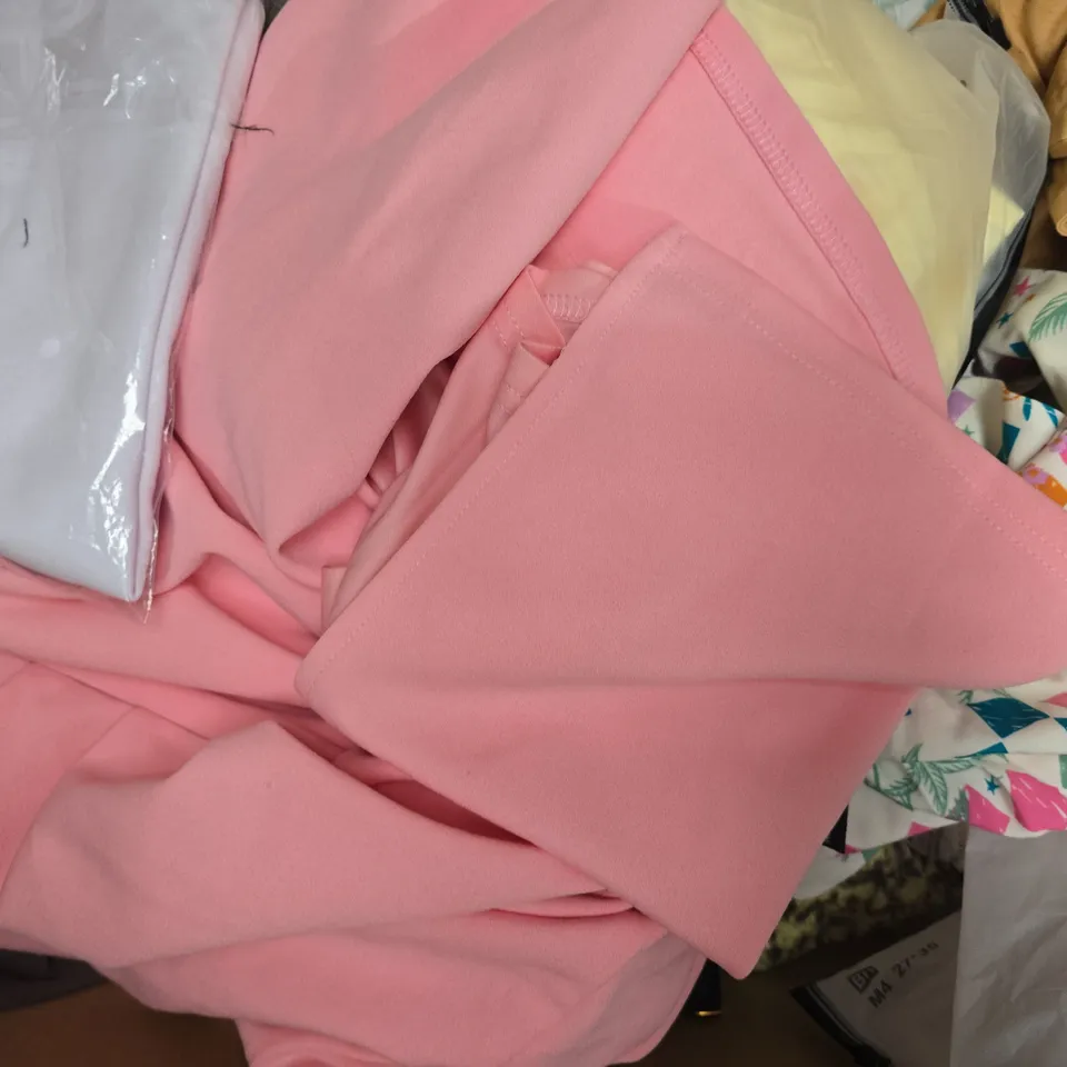 APPROXIMATELY 20 ASSORTED CLOTHING AND FASHION PRODUCTS IN VARIOUS STYLES AND SIZES - COLLECTION ONLY