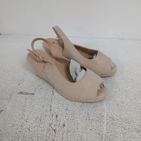 WOMEN'S BEIGE WEDGE SAVANNAH SANDALS – UK 5 (EU 38) WIDE FIT