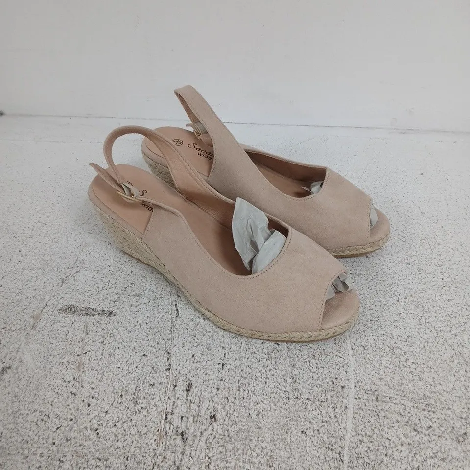 WOMEN'S BEIGE WEDGE SAVANNAH SANDALS – UK 5 (EU 38) WIDE FIT