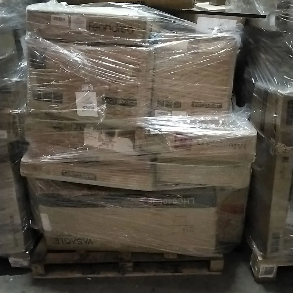 PALLET OF HOUSEHOLD ITEMS TO INCLUDE LAUNDRY HAMPER, PET CAGE, CAT TREE, FLOOR CABINET AND OTHER ASSORTED ITEMS...