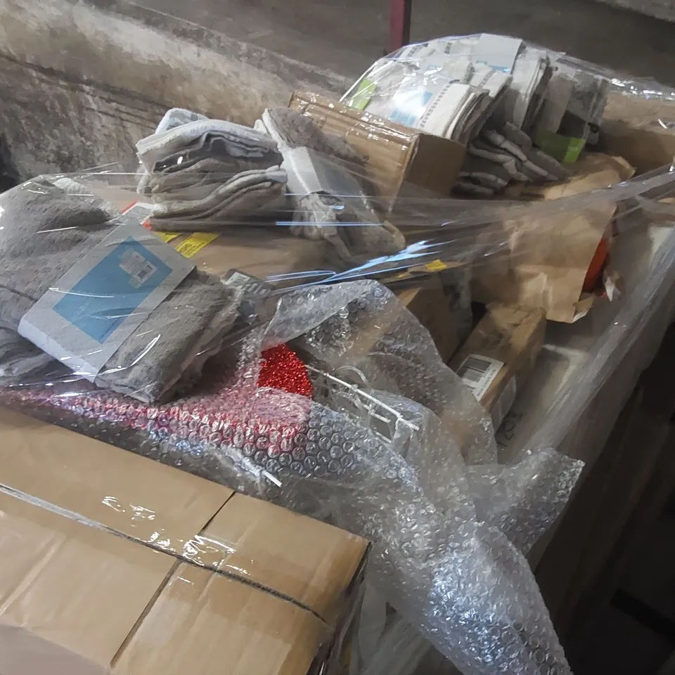 PALLET CONTAINING A LARGE QUANTITY OF ASSORTED FURNITURE PARTS AND HOUSEHOLD PRODUCTS ECT