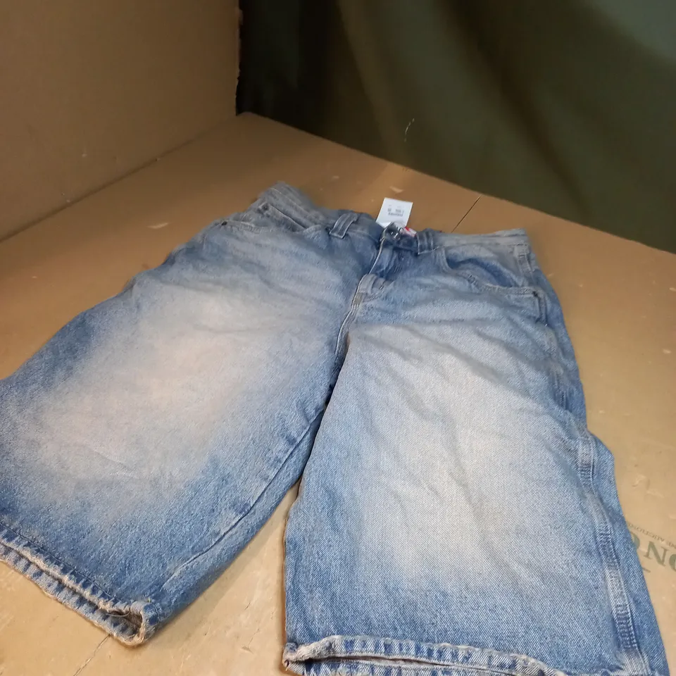 SMALL BDG DENIM SHORTS