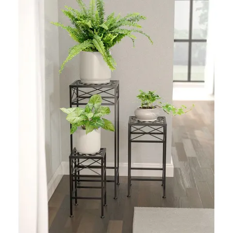 BOXED BUCKLEY METAL WEATHER RESISTANT PLANT STAND (1 BOX)