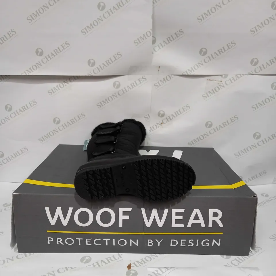WOLF WEAR LONG YARD BOOT IN BLACK - UK 5 