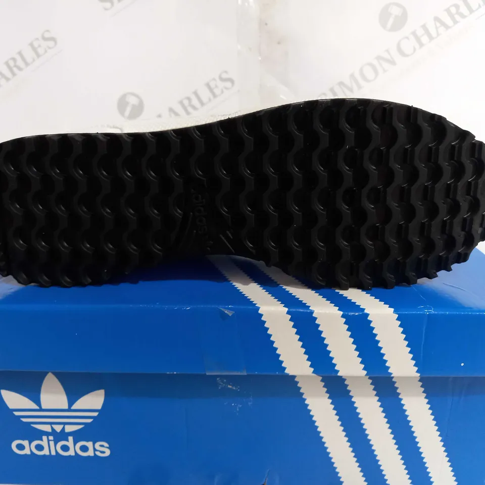 BOXED ADIDAS ZX 750 WV TRAINERS IN WHITE - UK 8 1/2 
