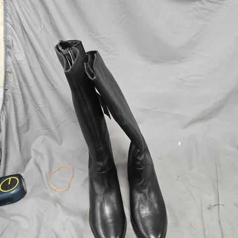 PAVERS WOMEN'S BLACK LEATHER KNEE-HIGH BOOTS - UK 8 (EU 41)