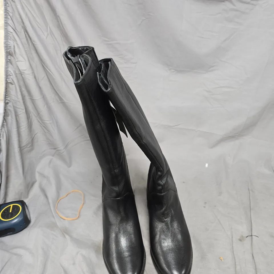 PAVERS WOMEN'S BLACK LEATHER KNEE-HIGH BOOTS - UK 8 (EU 41)