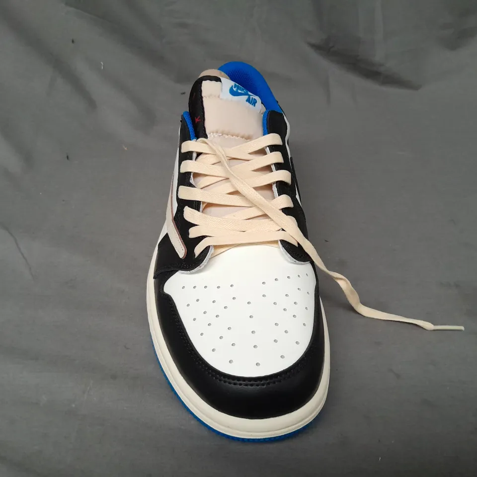 BOXED PAIR OF NIKE AIR JORDAN 1 LOW SHOES IN WHITE/BLACK/BLUE UK SIZE 11