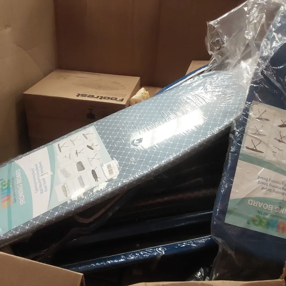 PALLET OF ASSORTED ITEMS INCLUDING: IRONING BOARDS, FOOTRESTS, NINTENDO SWITCH CASE ECT
