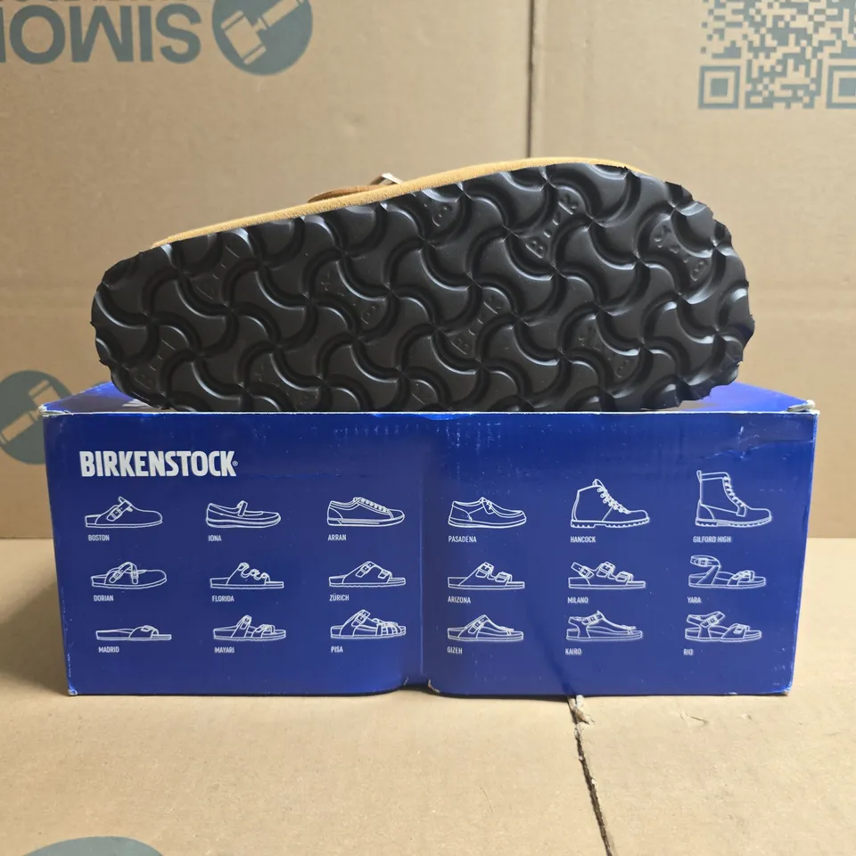BOXED PAIR OF BIRKENSTOCK BOSTON SHOES IN TAN SIZE UK 4.5