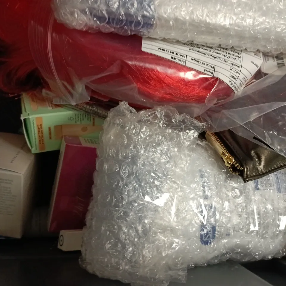 APPROXIMATELY 18 ASSORTED COSMETIC ITEMS TO INCLUDE YES, SCULPTED, ETC - COLLECTION ONLY