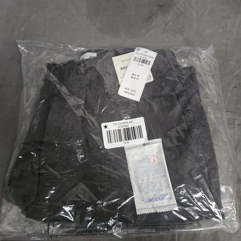 ABERCROMBIE KIDS BLACK, UK SIZE 13-14 (LABEL READS 13/14), SEALED BAG 
