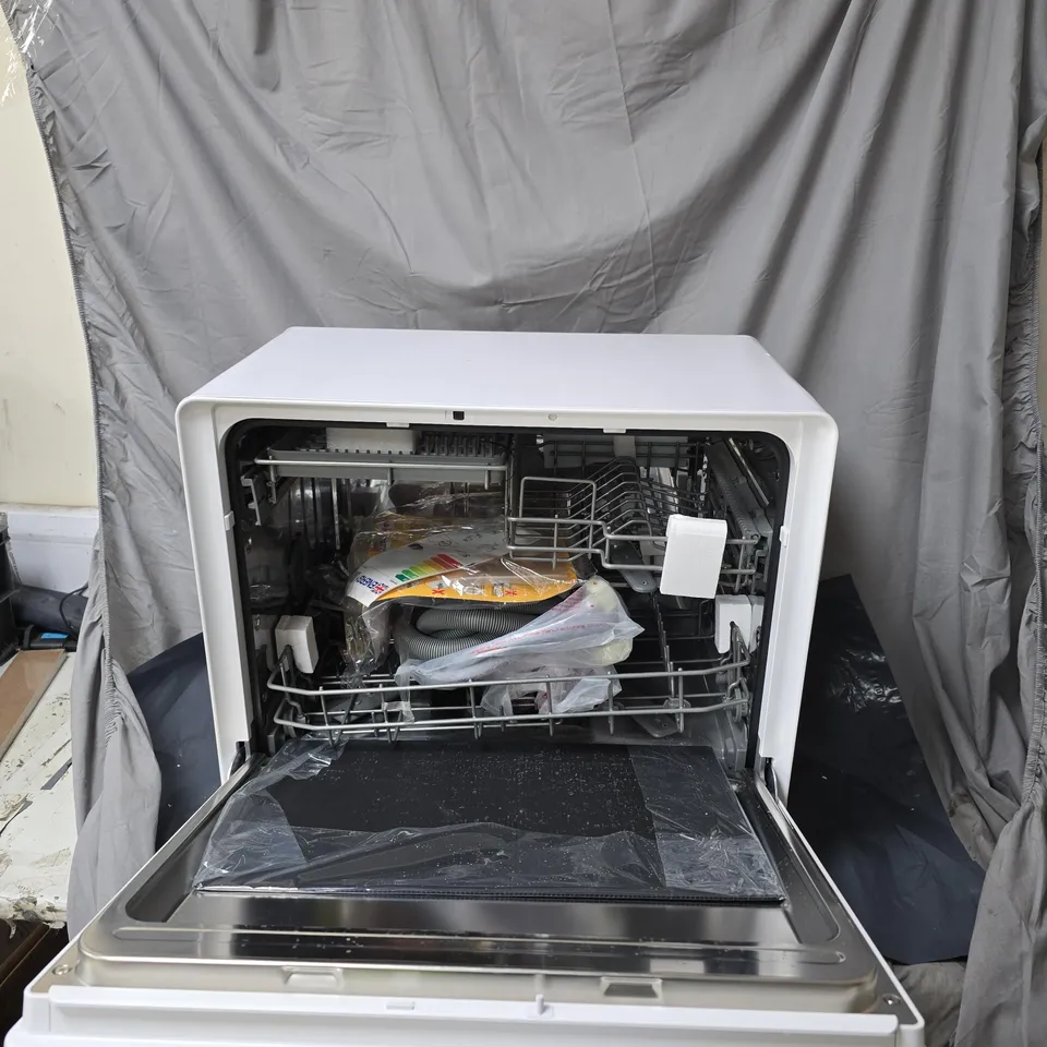 BOXED KLARSTEIN EMERALD 5 SLIM DISHWASHER 