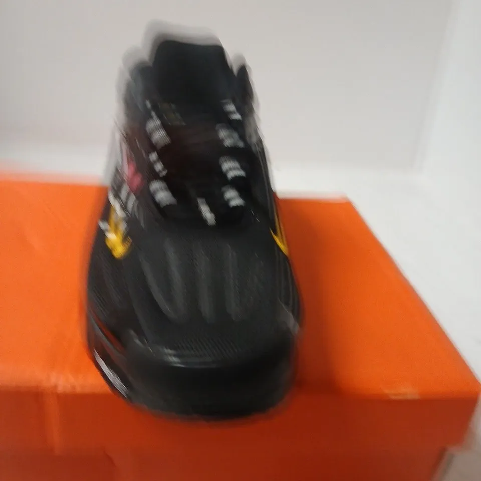 NIKE AIR MAX PLUS III SNEAKERS – BLACK/SILVER, UK 7.5 (MEN'S) – BOXED