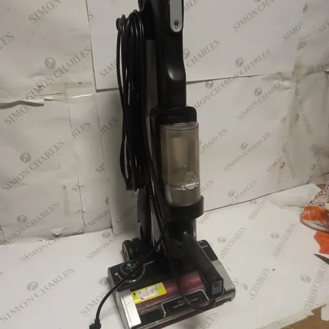 SHARK STRATOS ANTI HAIR WRAP PET PRO VACUUM CLEANER