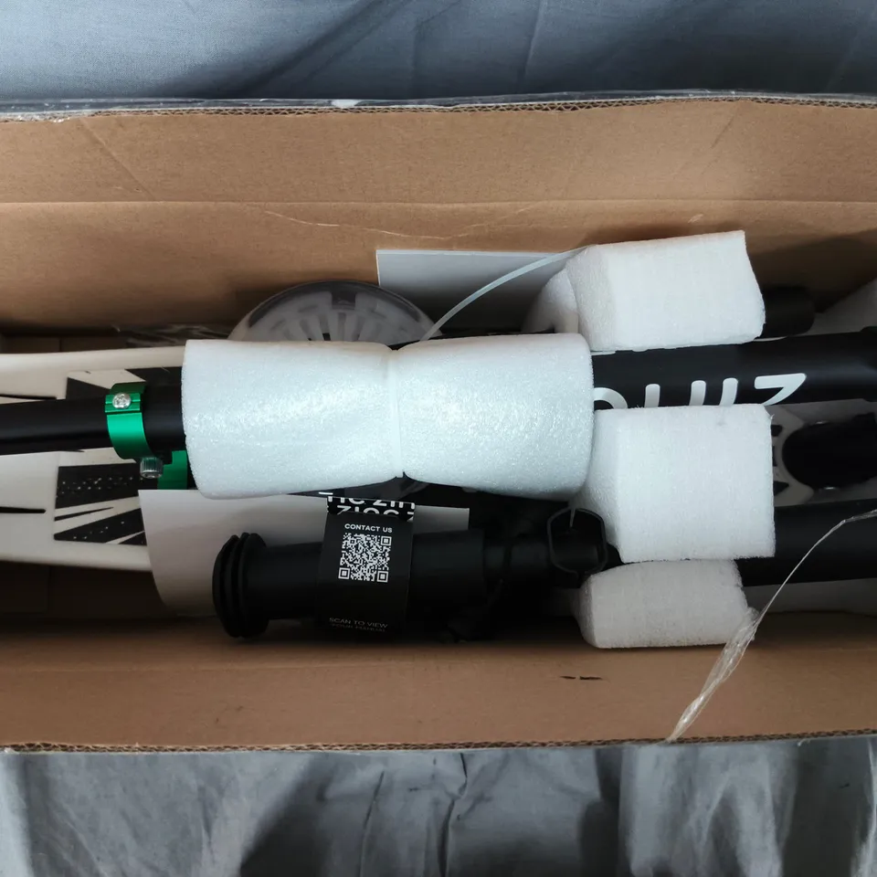 BOXED ZINC SPIRIT KIDS ELECTRIC SCOOTER - BLACK/GREEN/WHITE - COLLECTION ONLY
