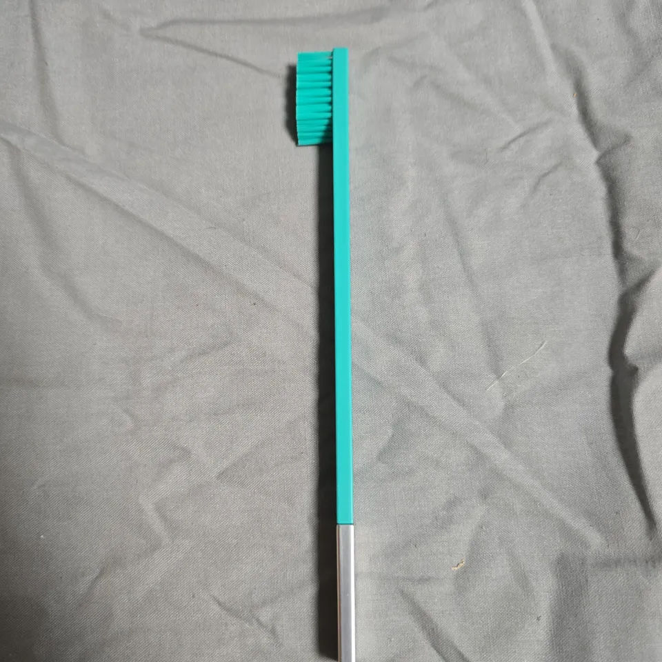 APPROXIMATELY 140 APRIORI TURQUOISE BLUE MEDIUM  TOOTHBRUSH