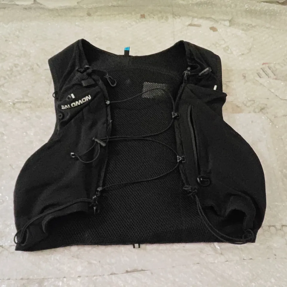 SALOMON RUNNING VEST IN BLACK - SIZE UNSPECIFIED 