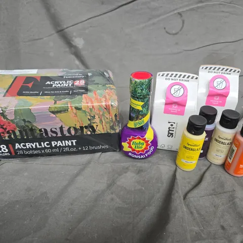APPROXIMATELY 14 ASSORTED LIQUIDS TO INCLUDE ACRYLIC PAINT, SPEEDBALL UNDERGLAZE, SMOL WASHING UP LIQUID, ETC - COLLECTION ONLY