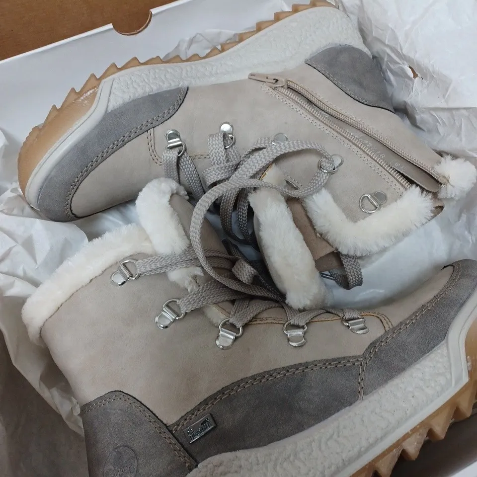 BOXED RIEKER ANTISTRESS WARM HIKING BOOTS, CREAM - SIZE 5