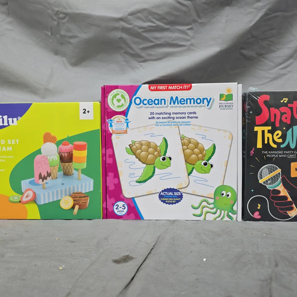 BOX OF APPROXIMATELY 20 ASSORTED TOYS AND GAMES TO INCLUDE OCEAN MEMORY, SNATCH THE MIC, ETC - COLLECTION ONLY