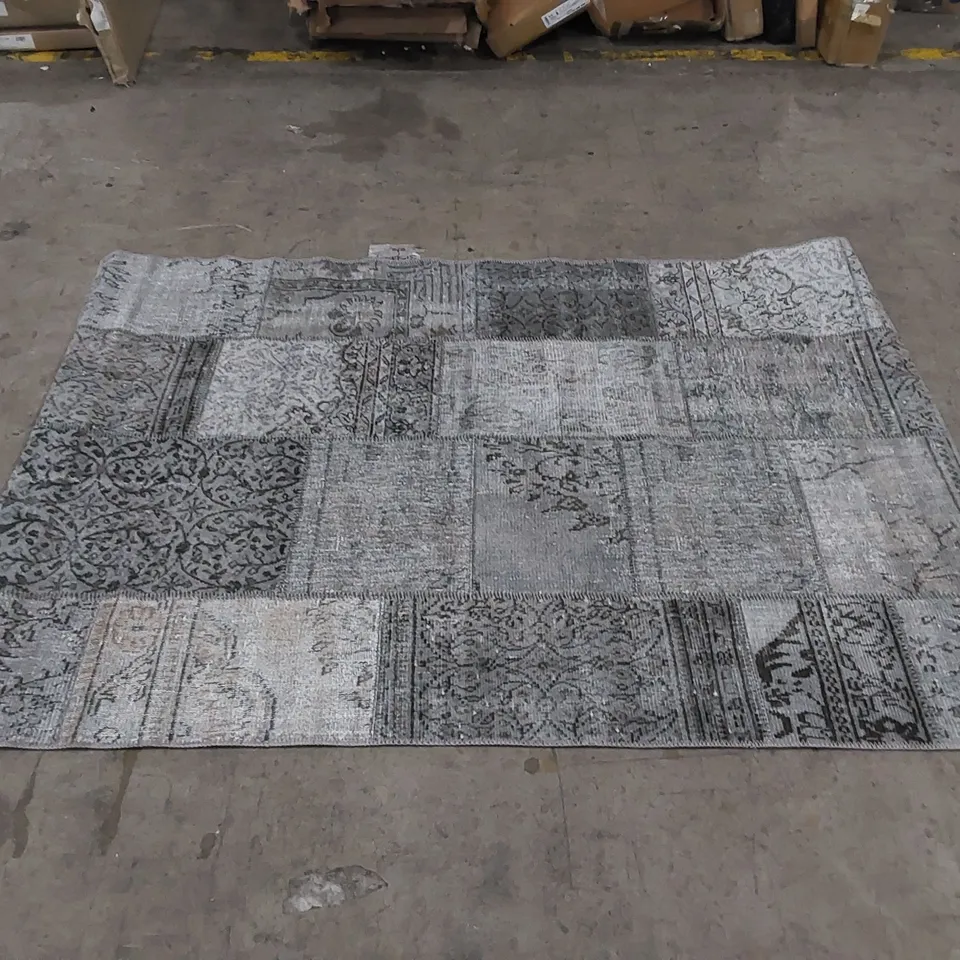 SIESTA EKOHALI RUG - GREY // APPROX SIZE: 140 X 200CM