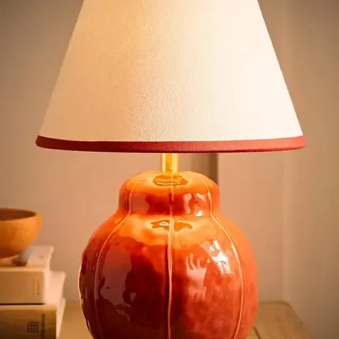 BOXED GOURDETTE CERAMIC TABLE LAMP (1 BOX)